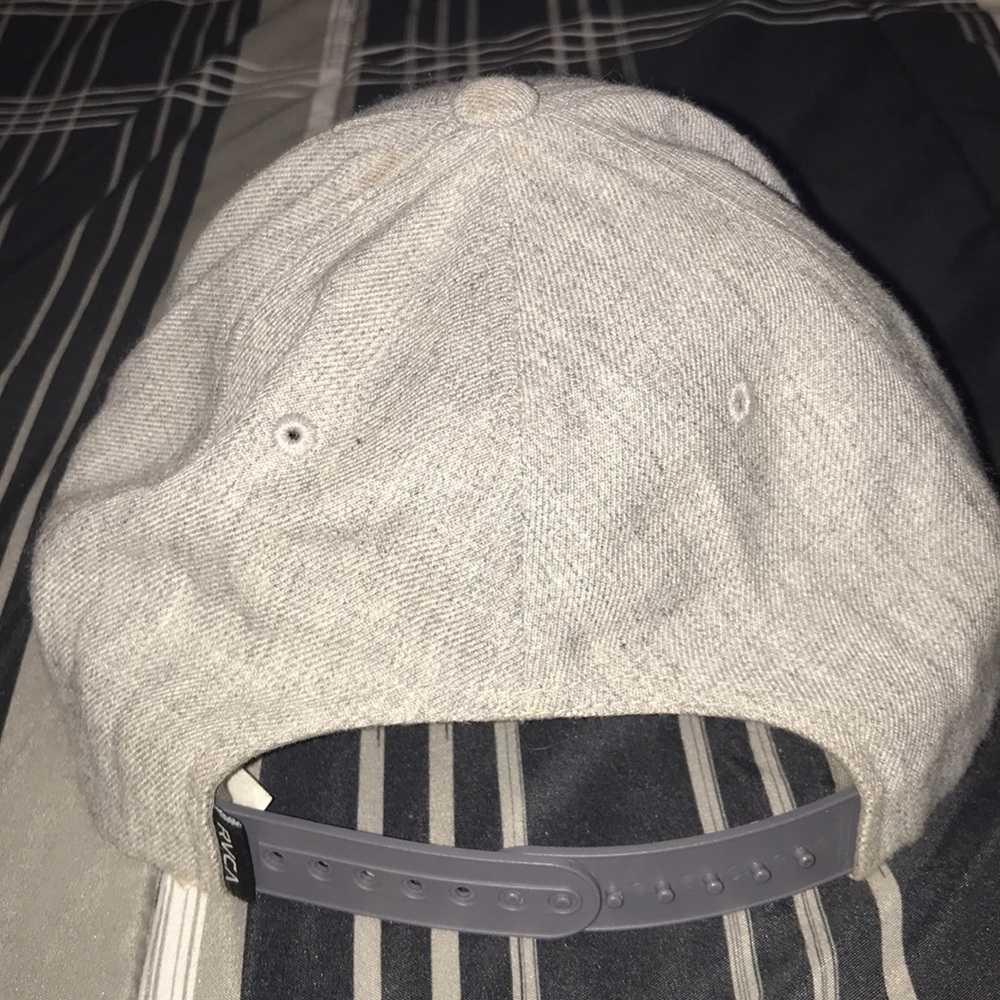 Unisex RVCA SnapBack - Picture 2 of 3